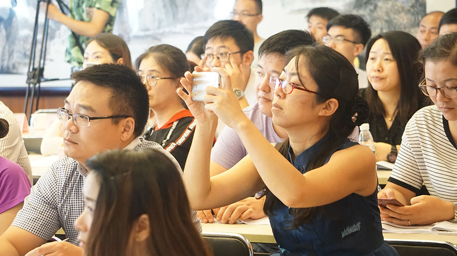 开悟开窍型培训师姜博仁导师亲临上海交通大学
