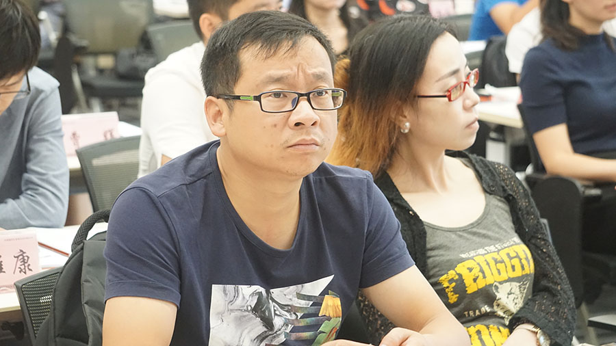 卓越经理人高级实战班核心课程之《互联网思维与经营创新》、《卓越领导力》在上海交大准时开课
